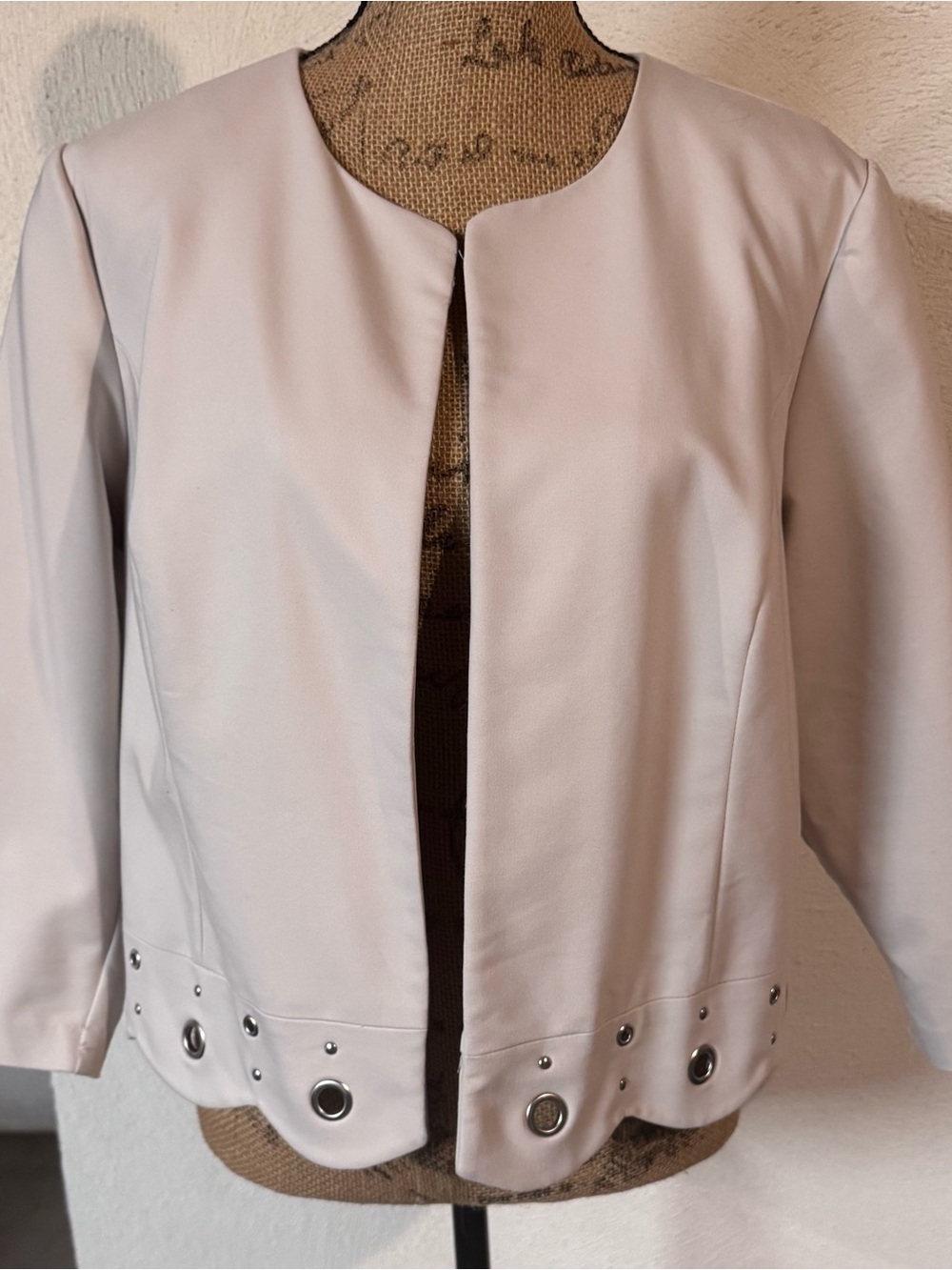 Roz & Ali Light Beige Open-Front Jacket with Grommet Hem